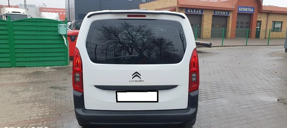 Citroen Berlingo cena 42900 przebieg: 216000, rok produkcji 2019 z Warszawa małe 106